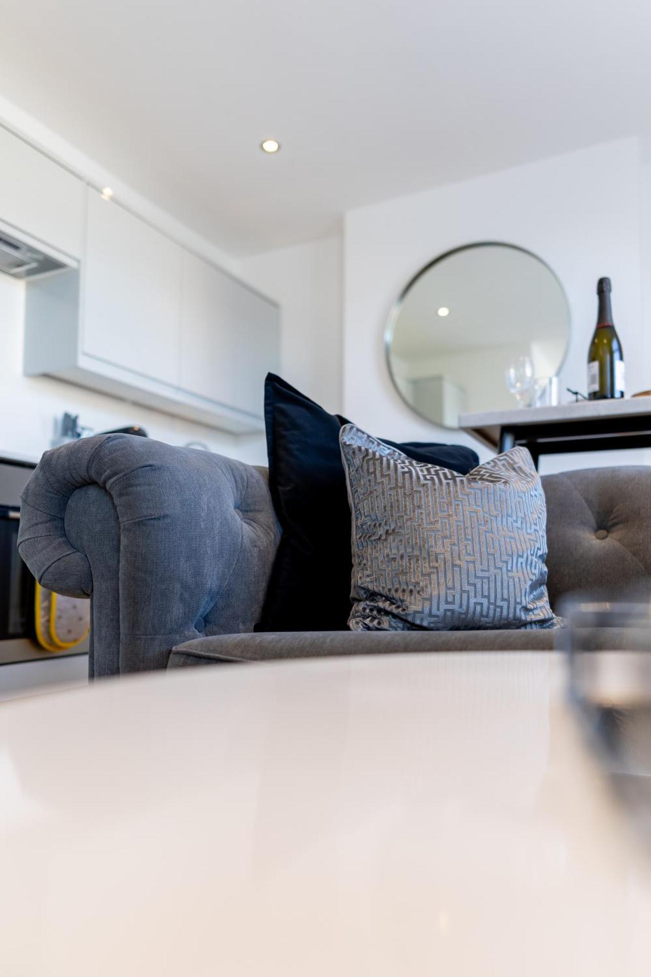 Boutique City Centre Apartments Cardiff Esterno foto